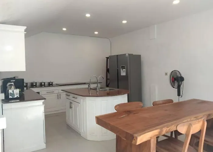 2br Private In Seminyak, Ayu Putri