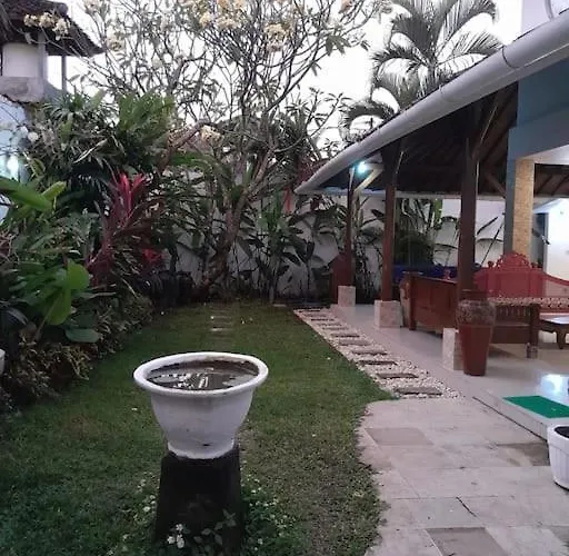 Villa 2br Private In Seminyak, Ayu Putri *